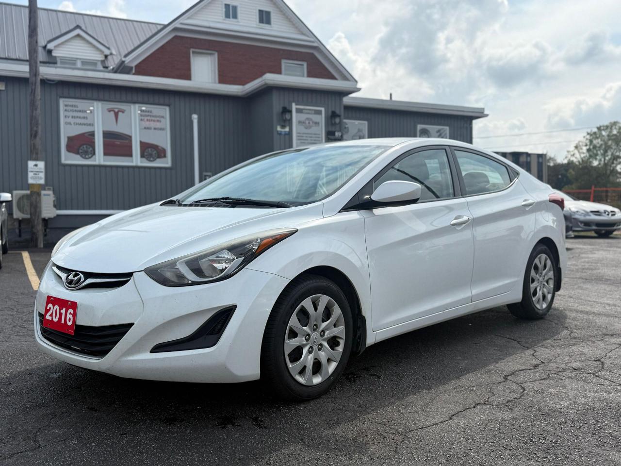 2016 Hyundai Elantra GL Photo0