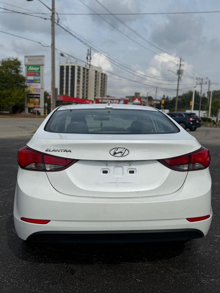 2016 Hyundai Elantra GL - Photo #8