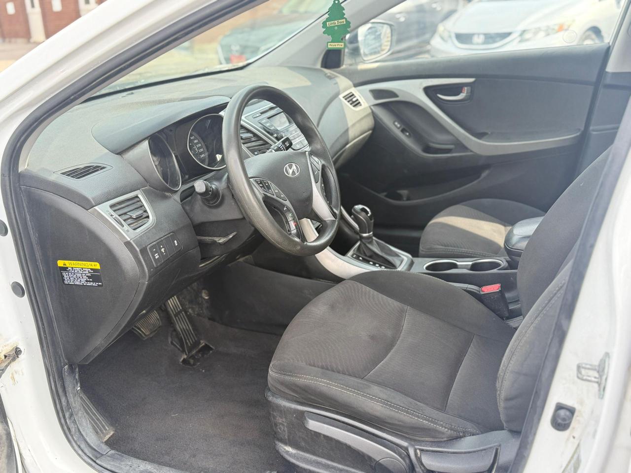 2016 Hyundai Elantra GL Photo