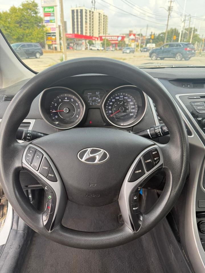 2016 Hyundai Elantra GL - Photo #14