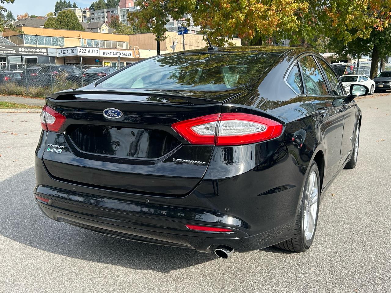 2016 Ford Fusion Energi Titanium - Photo #6
