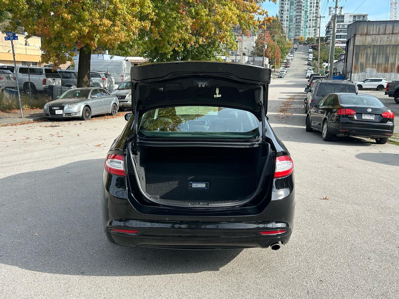2016 Ford Fusion Energi Titanium - Photo #8