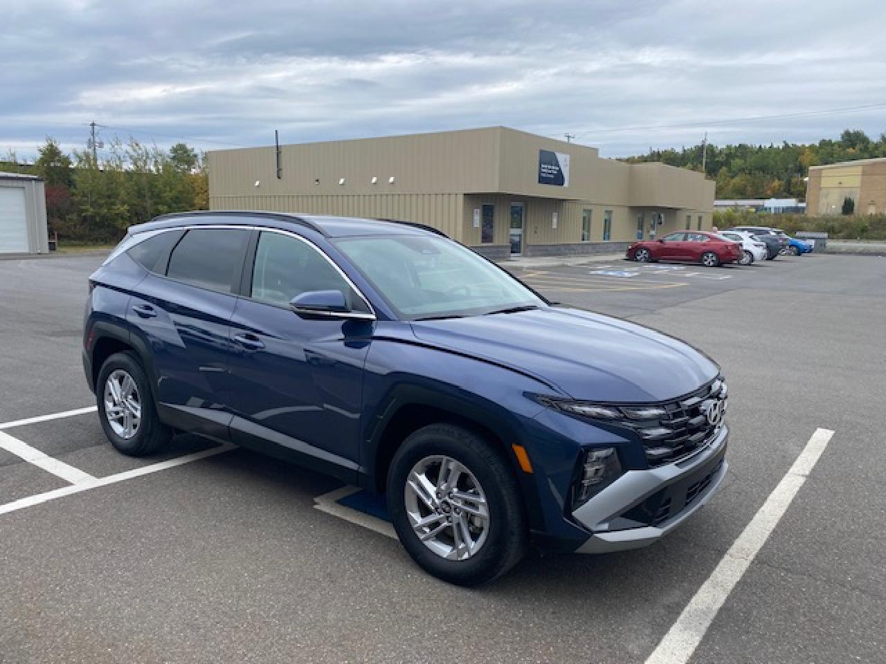 2025 Hyundai Tucson Preferred AWD - Photo #2