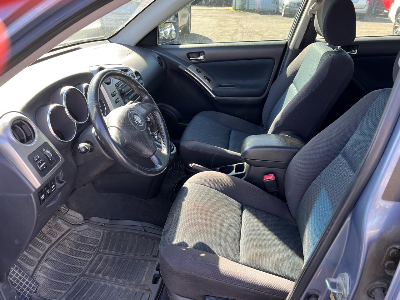 2006 Toyota Matrix XR Photo10