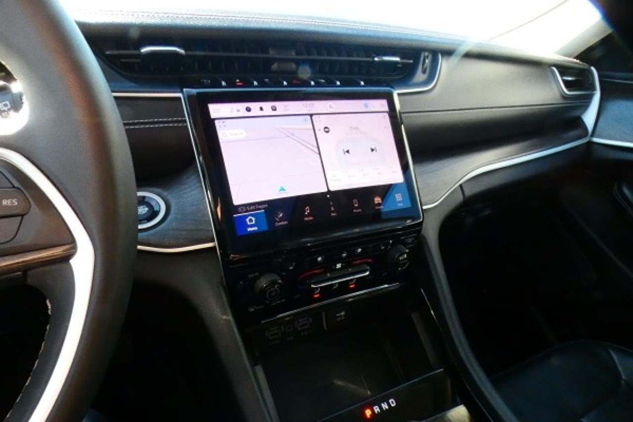 2023 Jeep Grand Cherokee L  7 pass. 4x4 w/H&C L, pano S/R, NAV, BUC - Photo #16