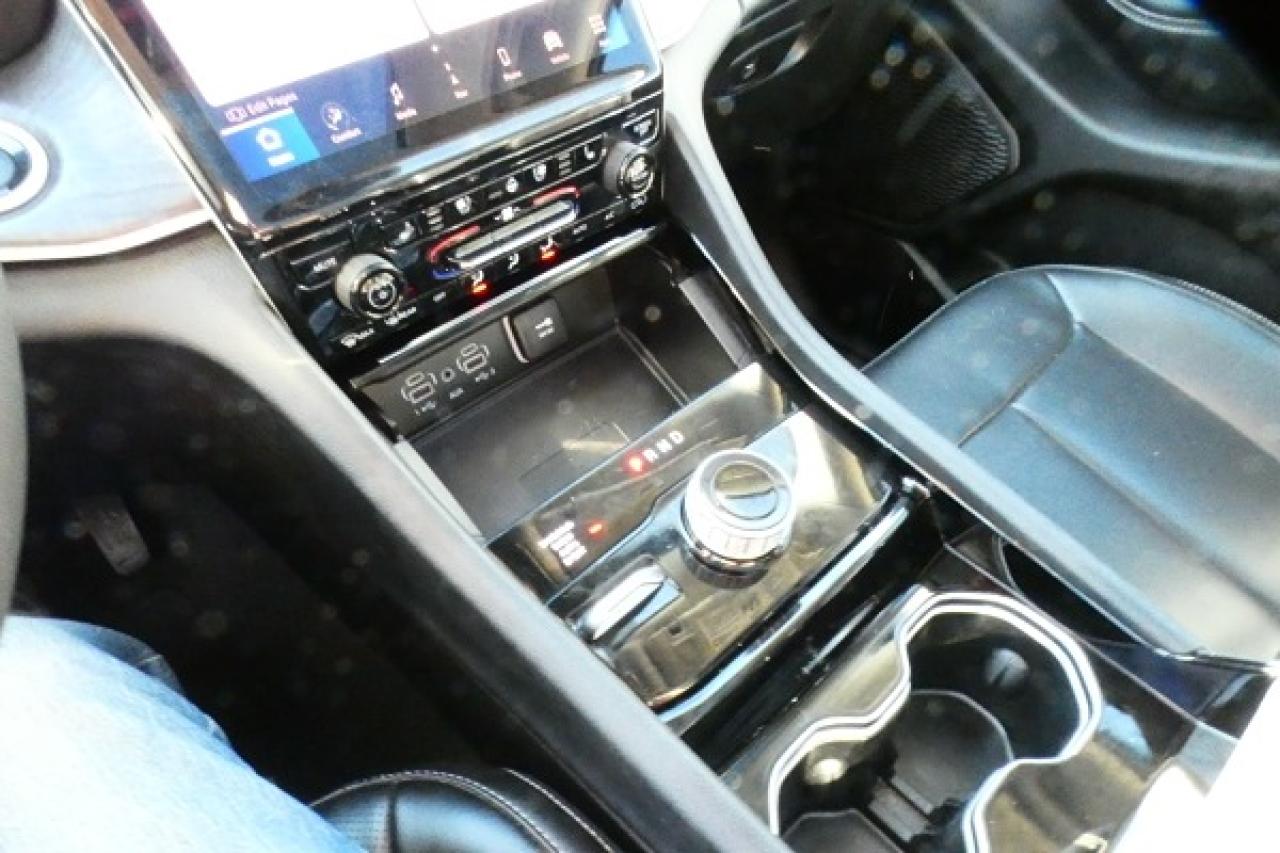 2023 Jeep Grand Cherokee L  7 pass. 4x4 w/H&C L, pano S/R, NAV, BUC - Photo #17