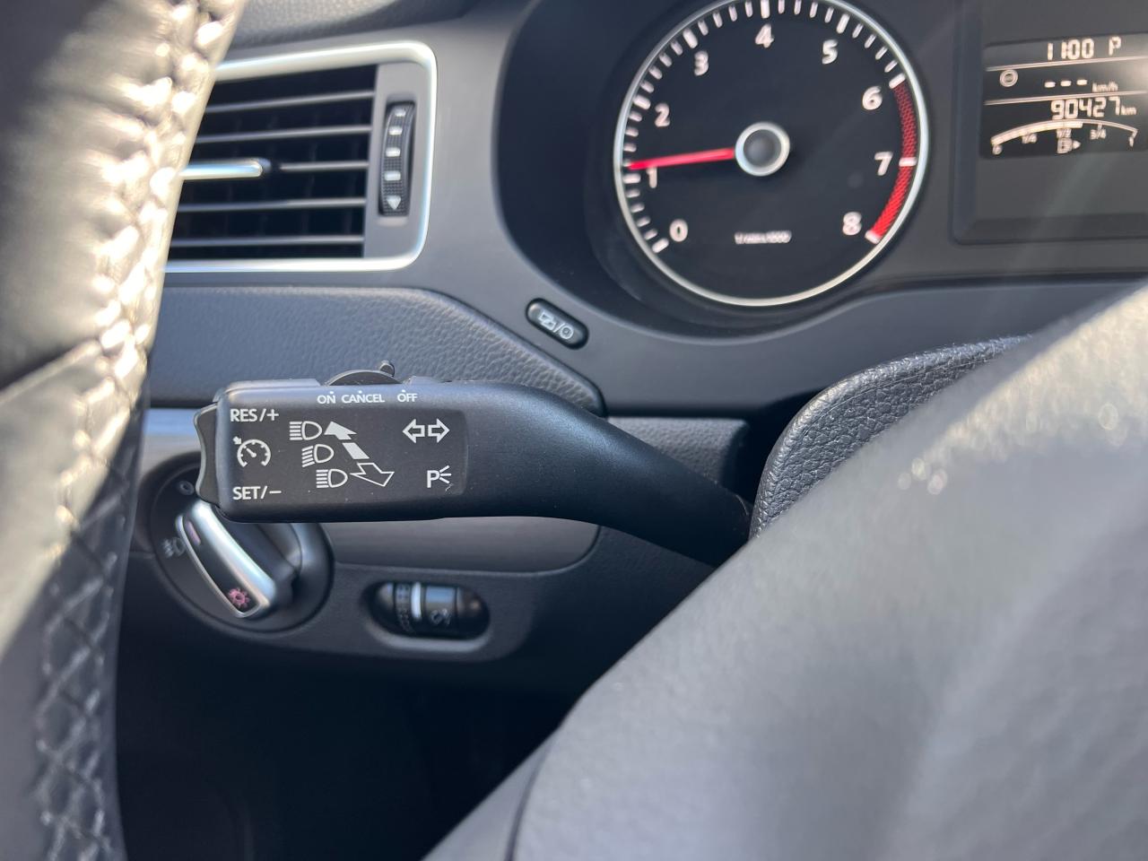 2014 Volkswagen Jetta HIGHLINE Photo27