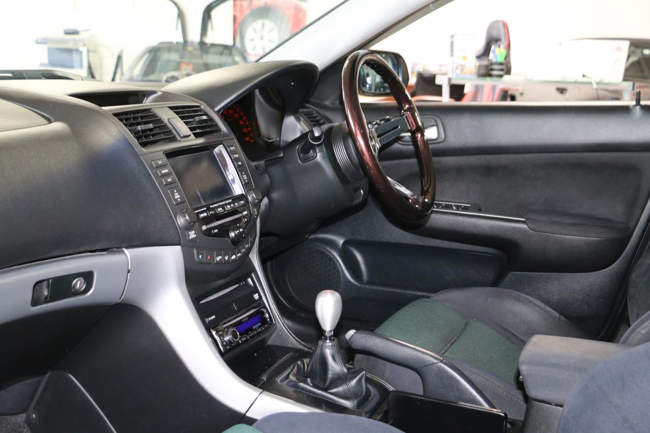 2005 Honda Accord EURO R CL7 - RHD|K20A|RECARO|MOMO|CAMERA - Photo #10