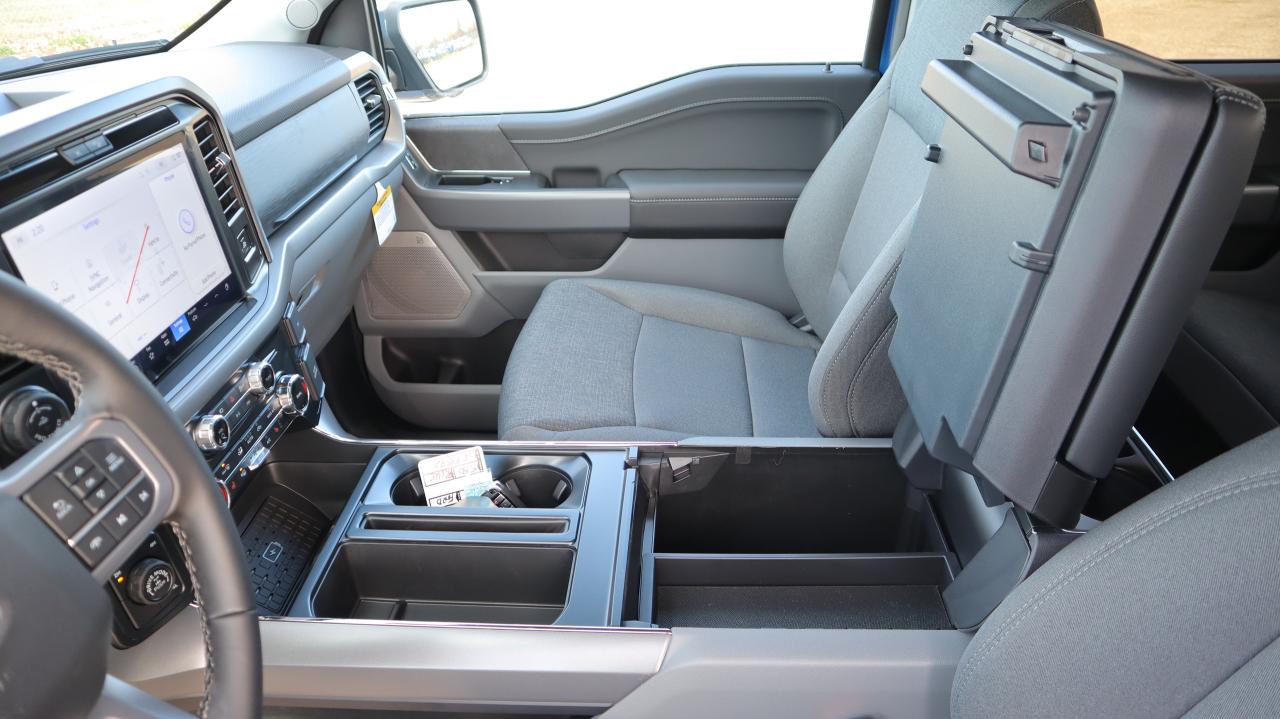 2025 Ford F-150 XLT Photo5