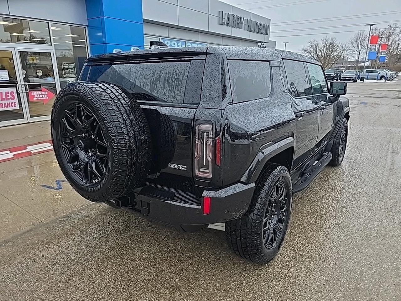 2026 GMC HUMMER EV SUV 2X *Used Dealer Demo* Photo2