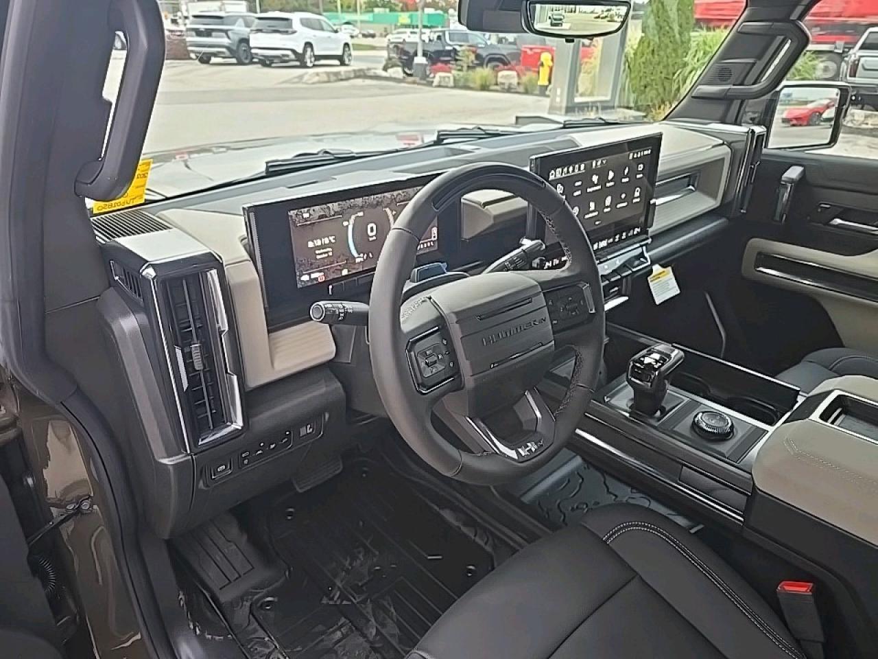 2026 GMC HUMMER EV SUV 2X *Used Dealer Demo* Photo3