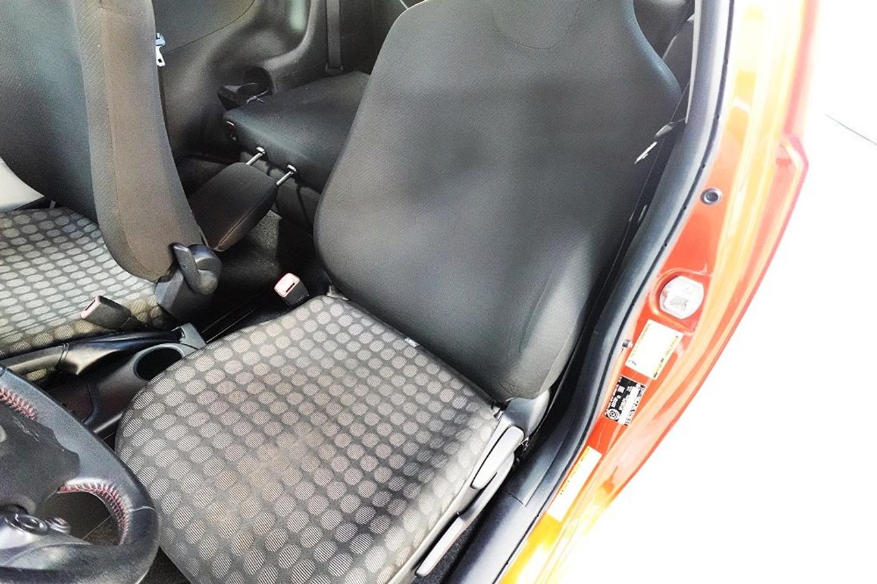 2015 Scion iQ 3dr HB, APPLE CAR PLAY ,0 CLAIM,WELL MAINTAIN Photo