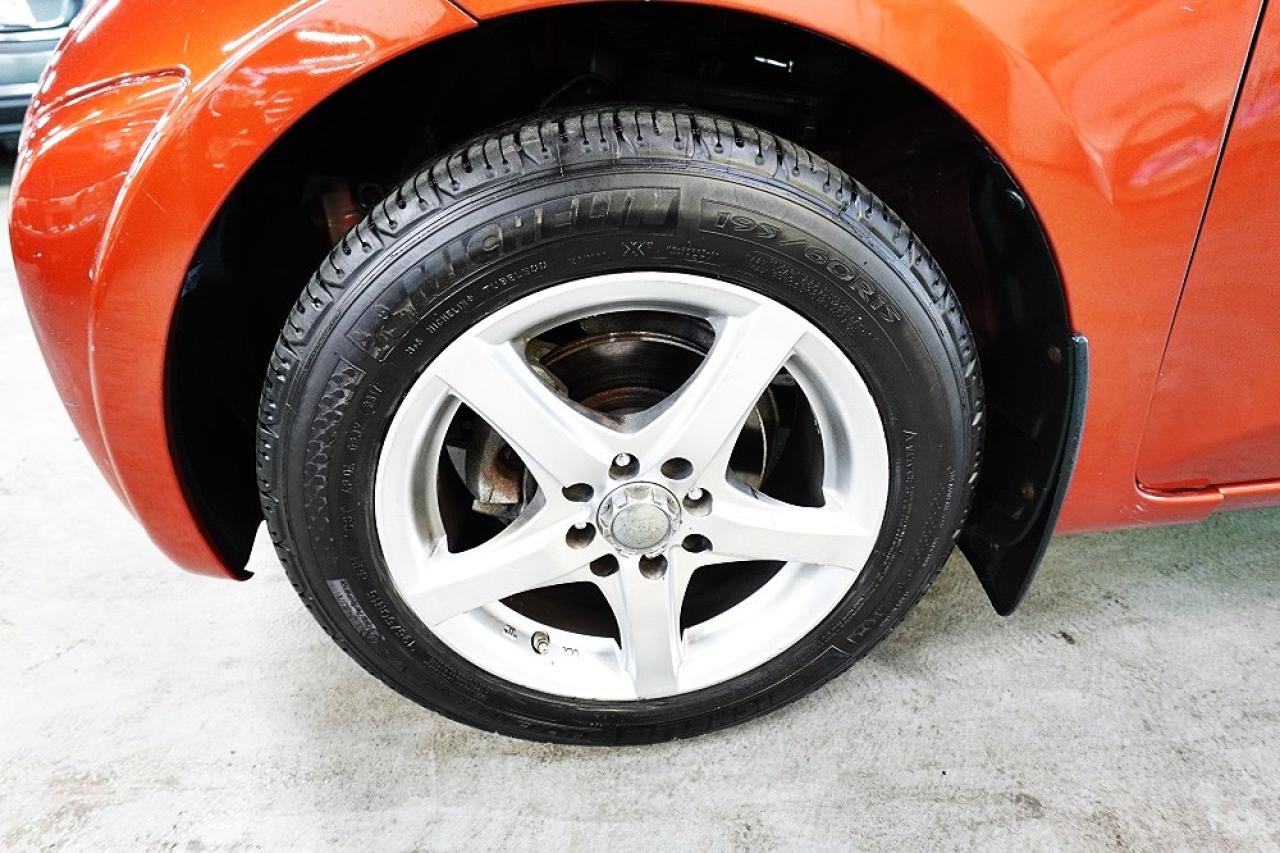 2015 Scion iQ 3dr HB, APPLE CAR PLAY ,0 CLAIM,WELL MAINTAIN - Photo #8