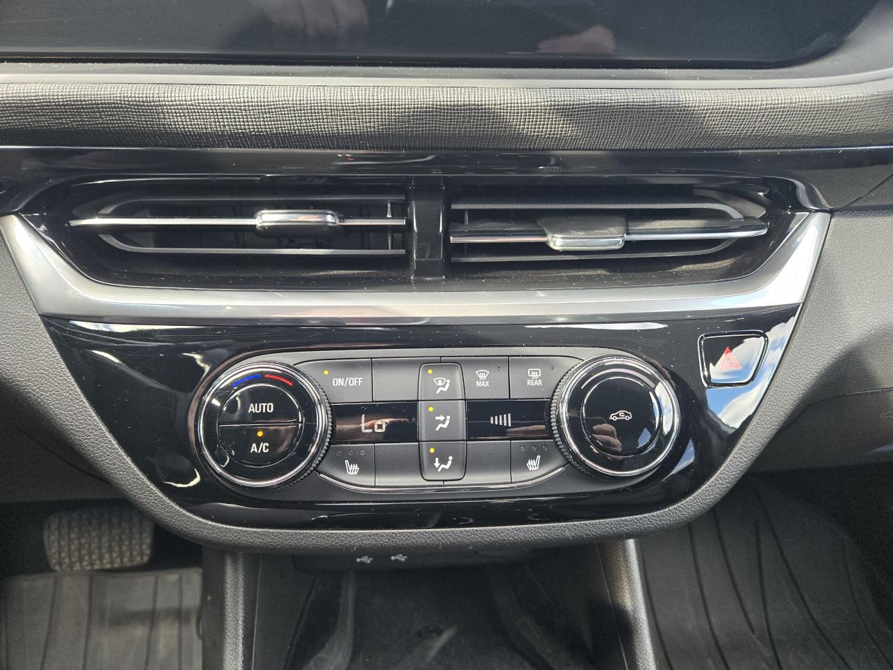2024 Buick Envista Sport Touring - Photo #11