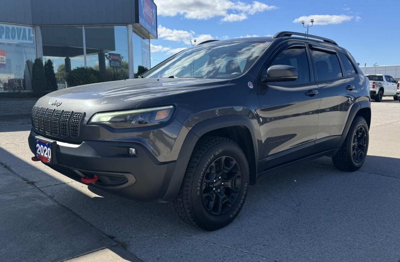Used 2020 Jeep Cherokee TRAILHAWK ELITE 4X4 for sale in Tilbury, ON
