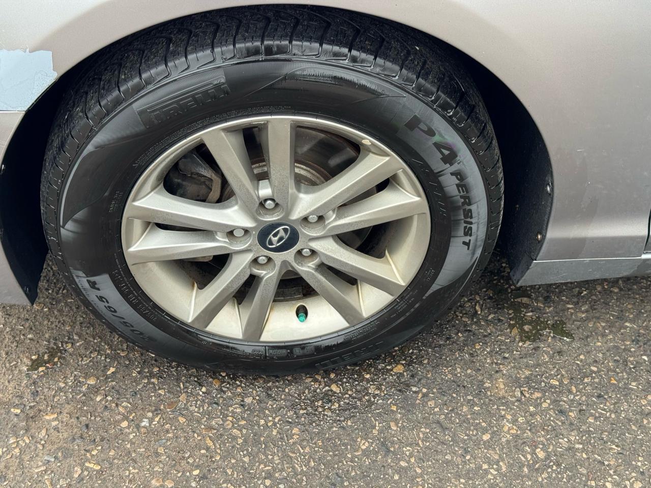 2017 Hyundai Sonata AS IS, 2.4L GL, WELL MAINTAINED, DRIVES GREAT - Photo #9