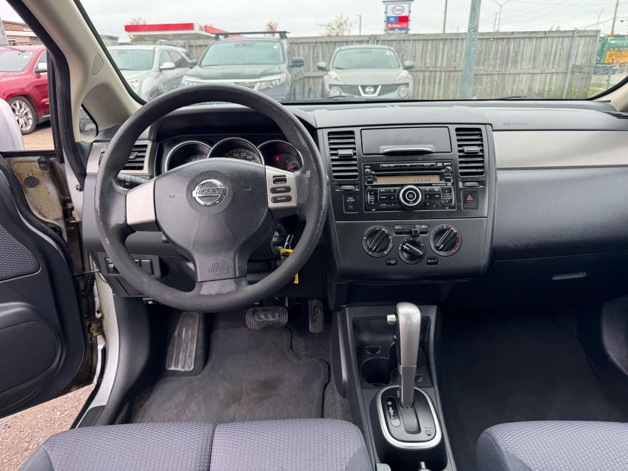 2008 Nissan Versa SL, HATCHBACK, ONLY 94,000KMS, AUTO, CERTIFIED - Photo #14