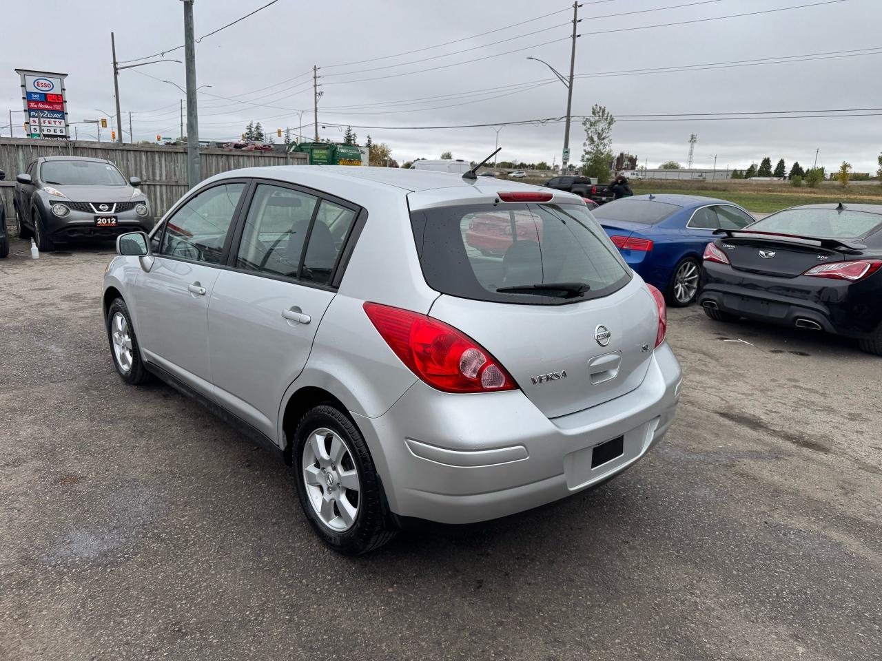 2008 Nissan Versa SL, HATCHBACK, ONLY 94,000KMS, AUTO, CERTIFIED - Photo #3