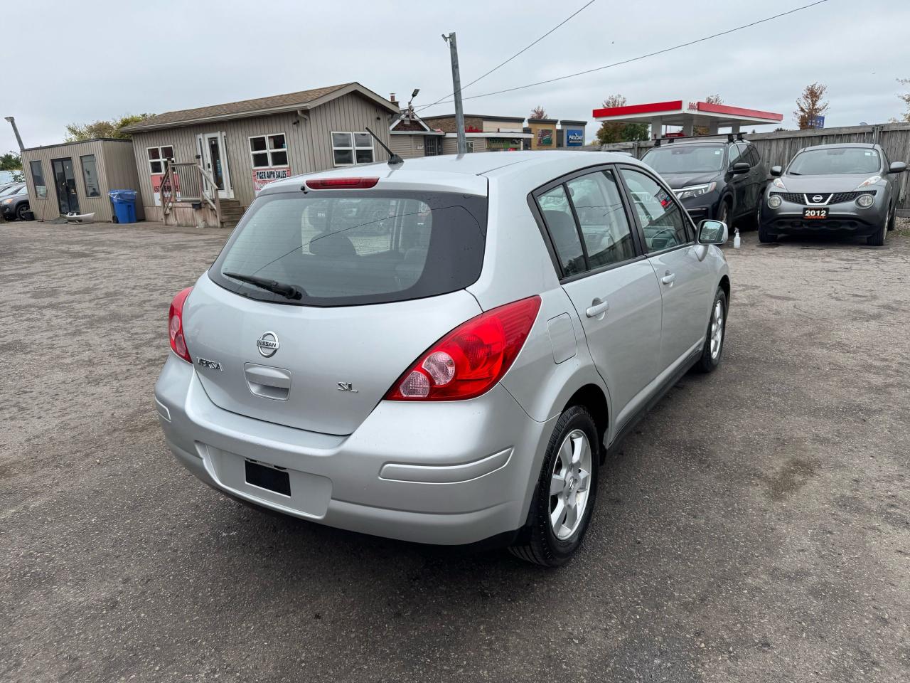 2008 Nissan Versa SL, HATCHBACK, ONLY 94,000KMS, AUTO, CERTIFIED - Photo #5