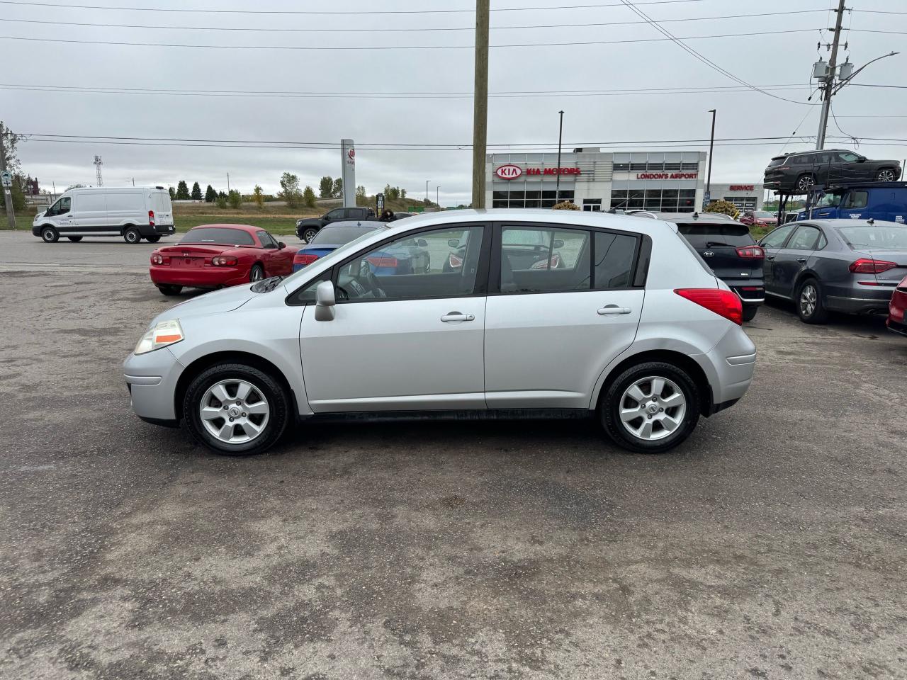 2008 Nissan Versa SL, HATCHBACK, ONLY 94,000KMS, AUTO, CERTIFIED - Photo #2