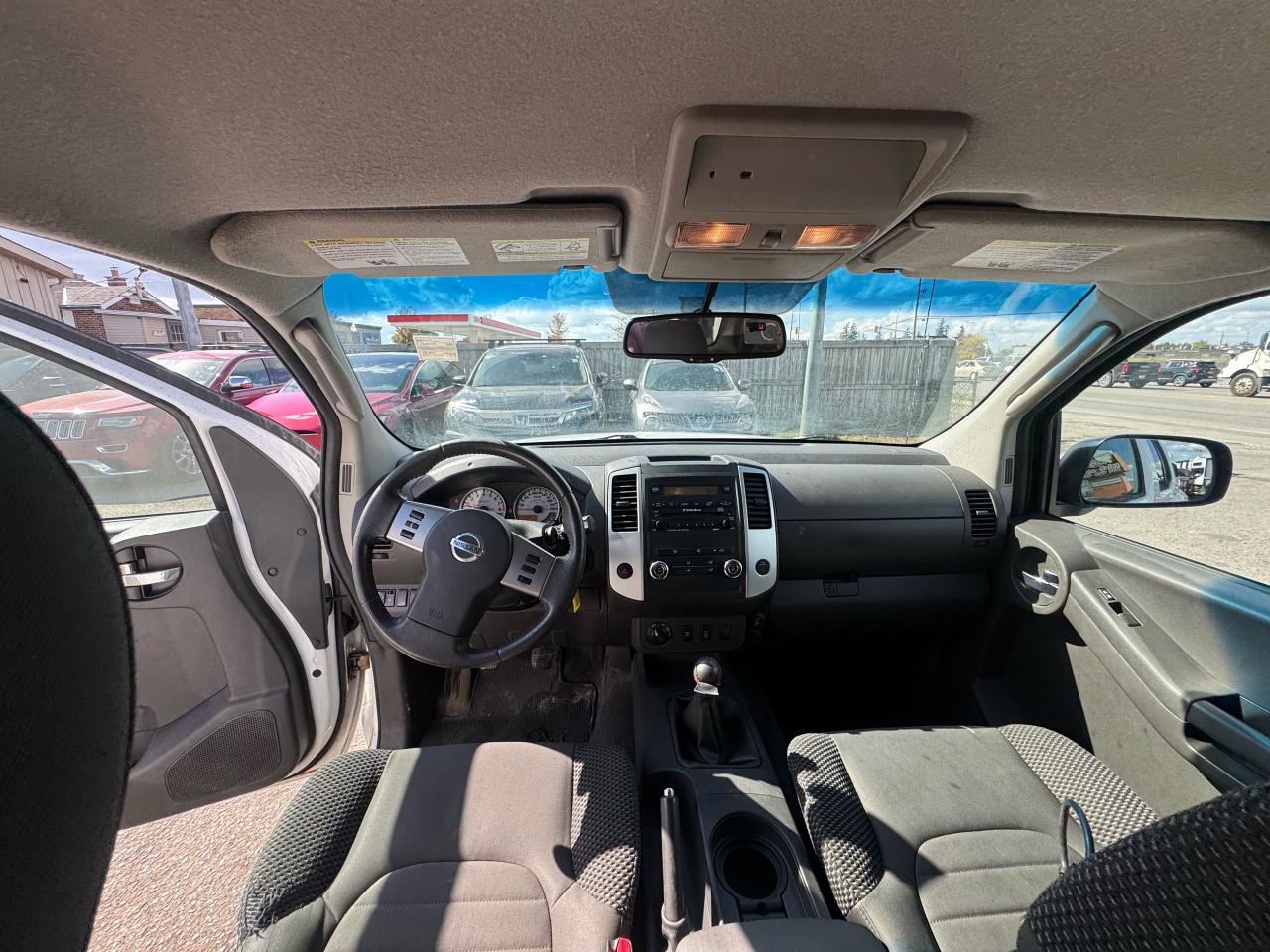 2011 Nissan Xterra PRO-4X, MANUAL, 2 SETS WHEELS, ONLY 199KMS, CERT - Photo #6