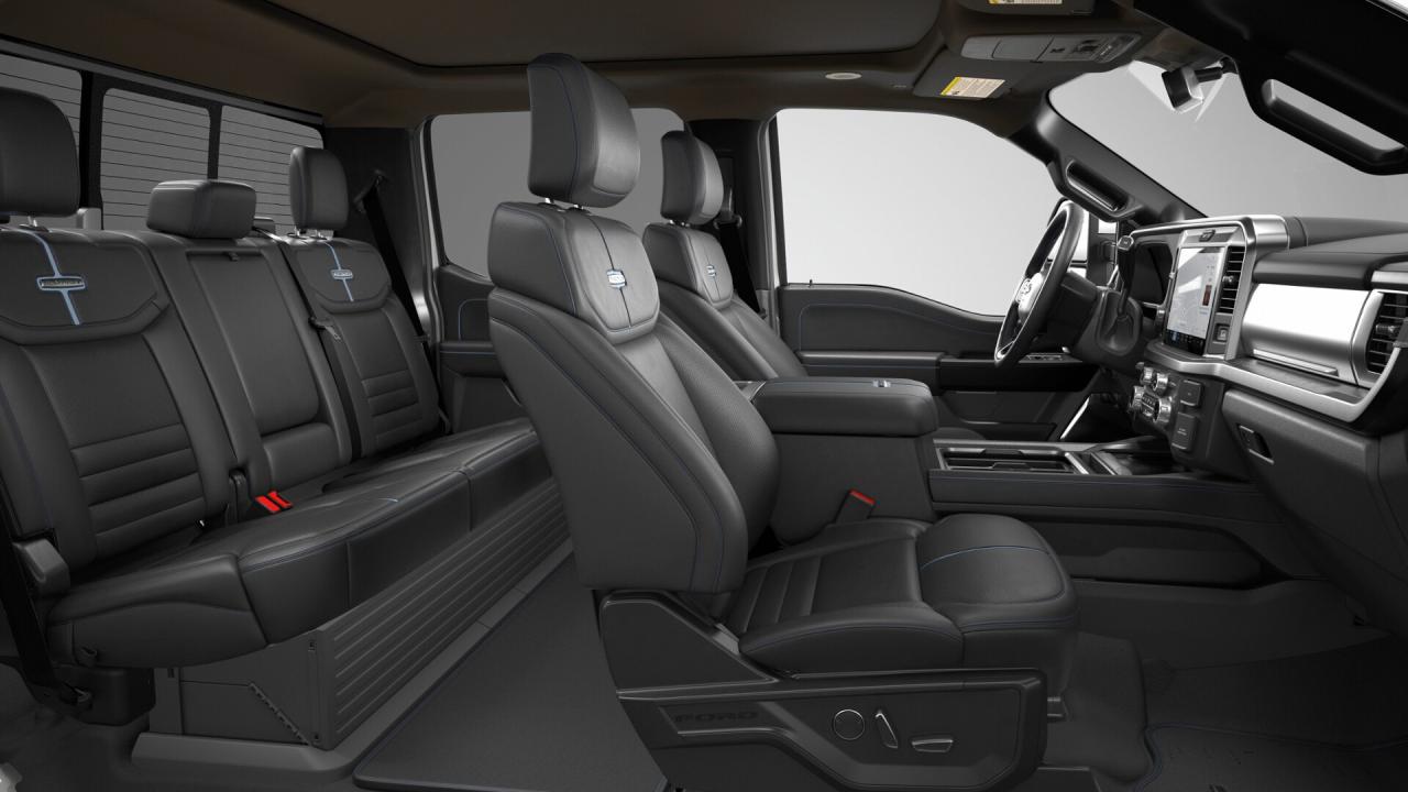 2026 Ford SUPERDUTY F-250® Platinum® Photo5