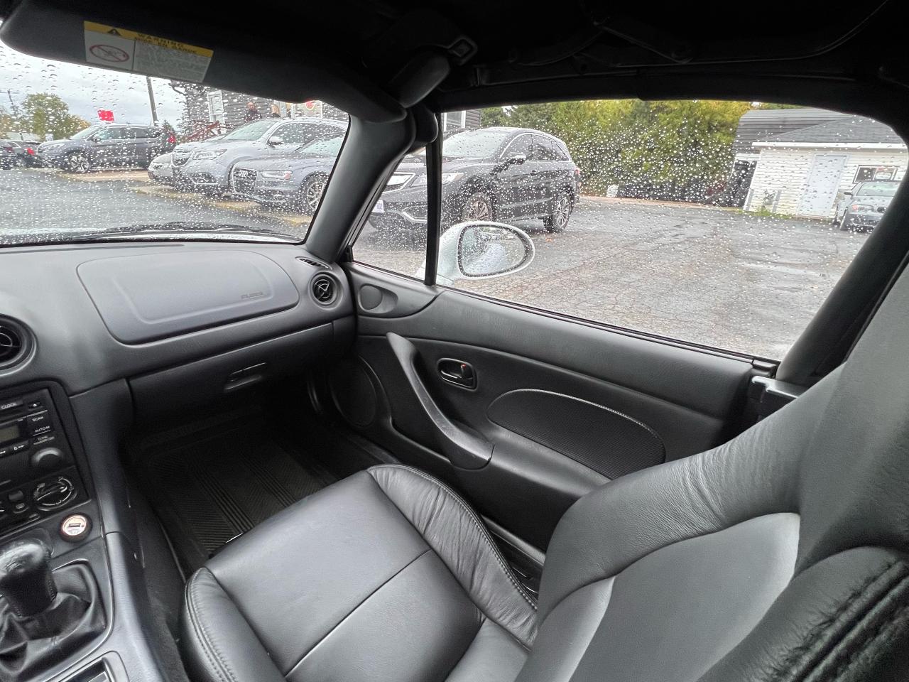 2003 Mazda Miata MX-5 conv manual Photo18