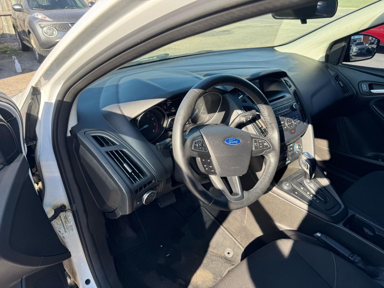 2016 Ford Focus SE, WELL MAINTAINED, ONLY 114KMS, CERTIFIED - Photo #10