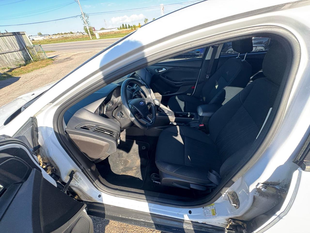 2016 Ford Focus SE, WELL MAINTAINED, ONLY 114KMS, CERTIFIED - Photo #11