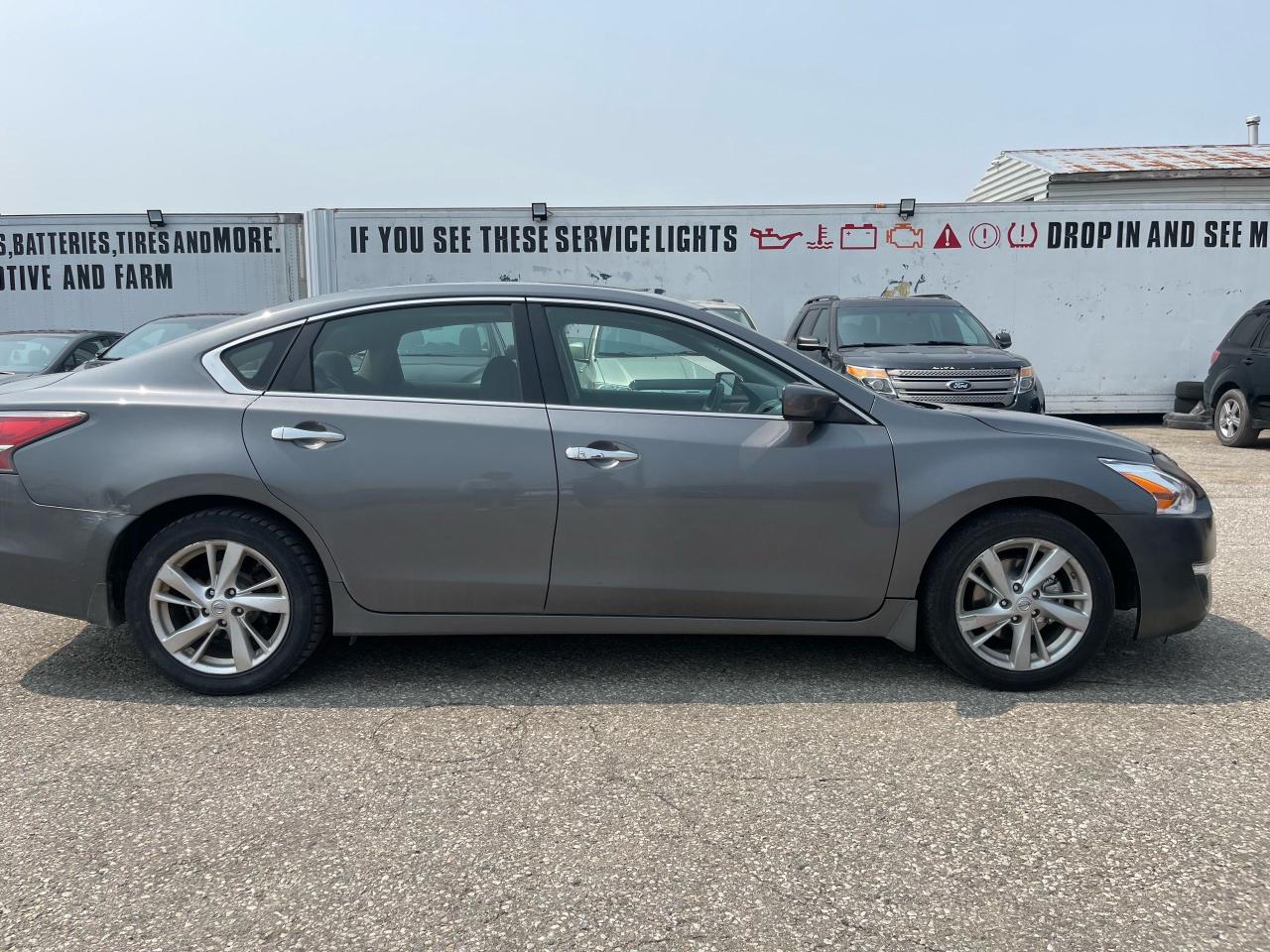 2015 Nissan Altima 2.5 SV - Photo #8