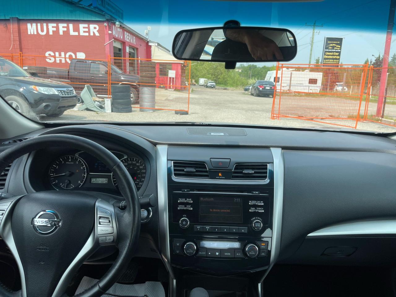 2015 Nissan Altima 2.5 SV - Photo #11