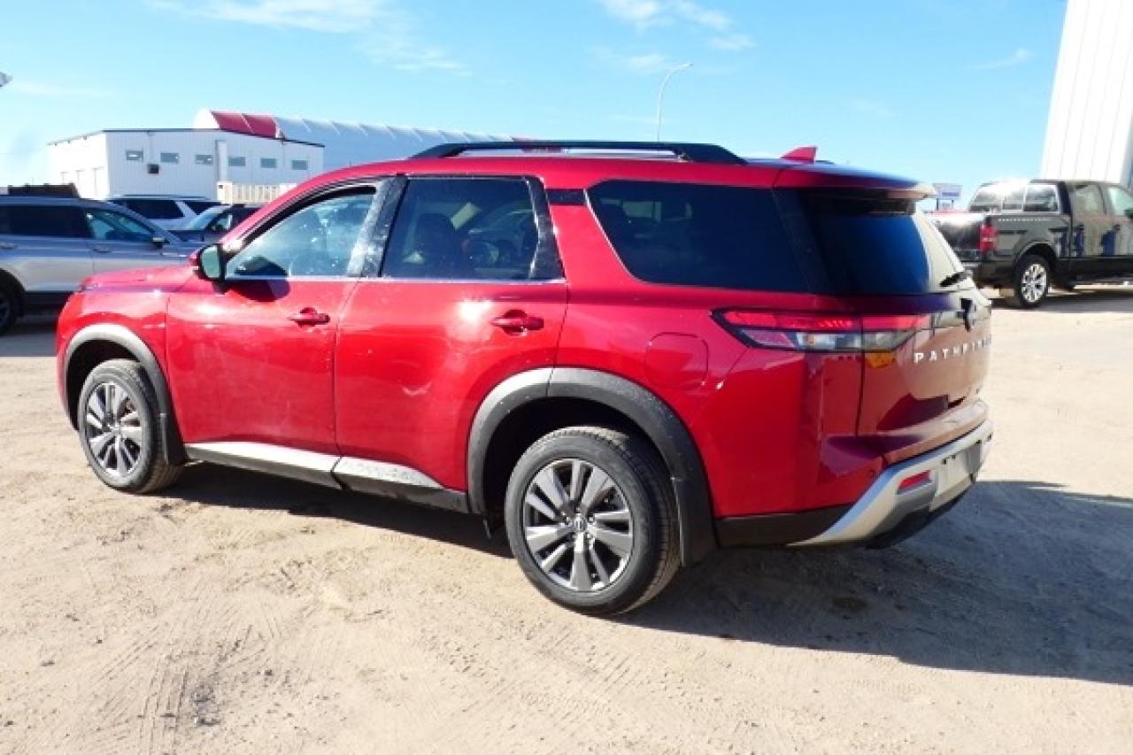2024 Nissan Pathfinder SV 4WD w/Htd cloth, pano S/R, BUC - Photo #8
