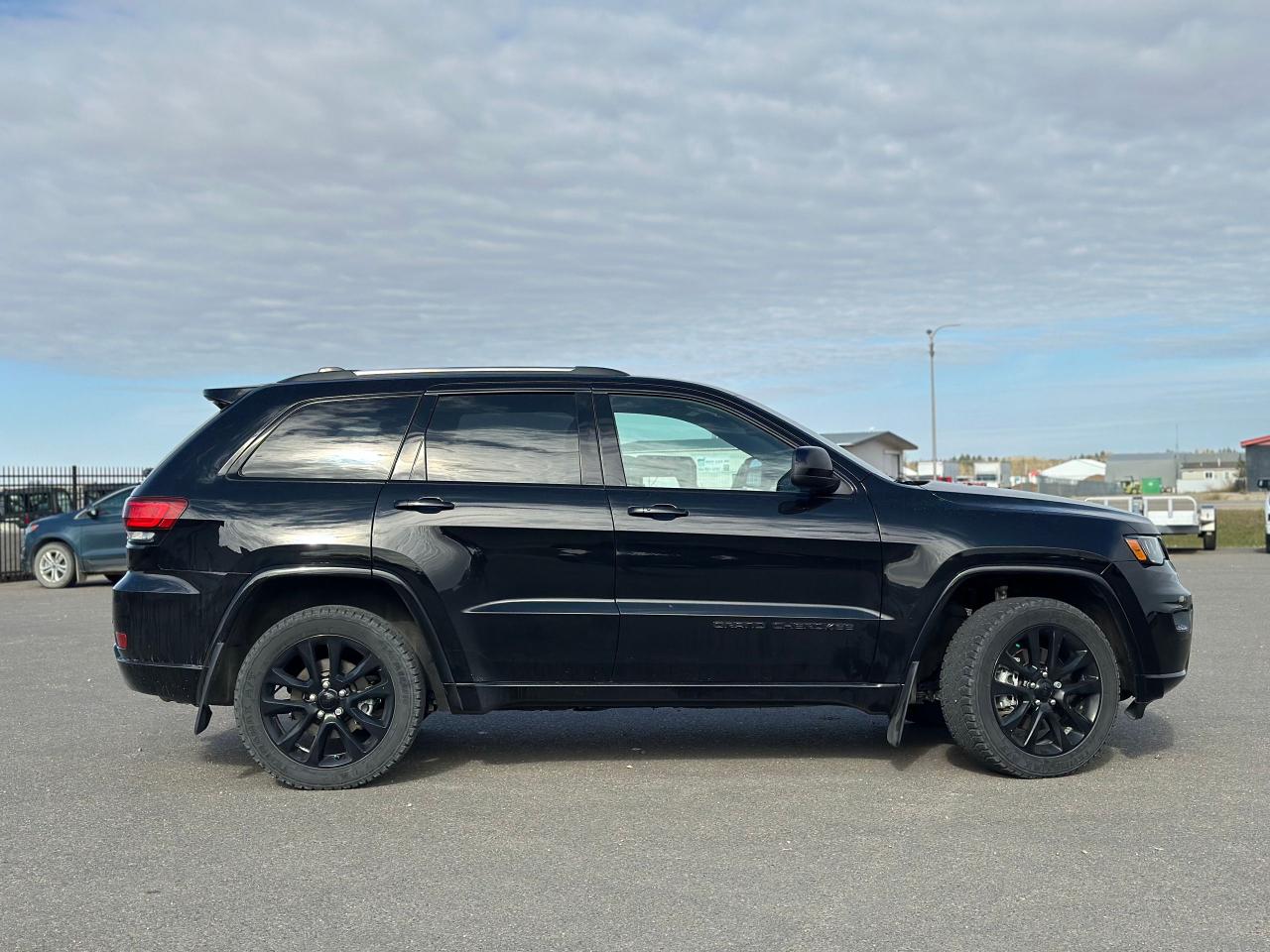 2021 Jeep Grand Cherokee ALTITUDE 4X4 Photo