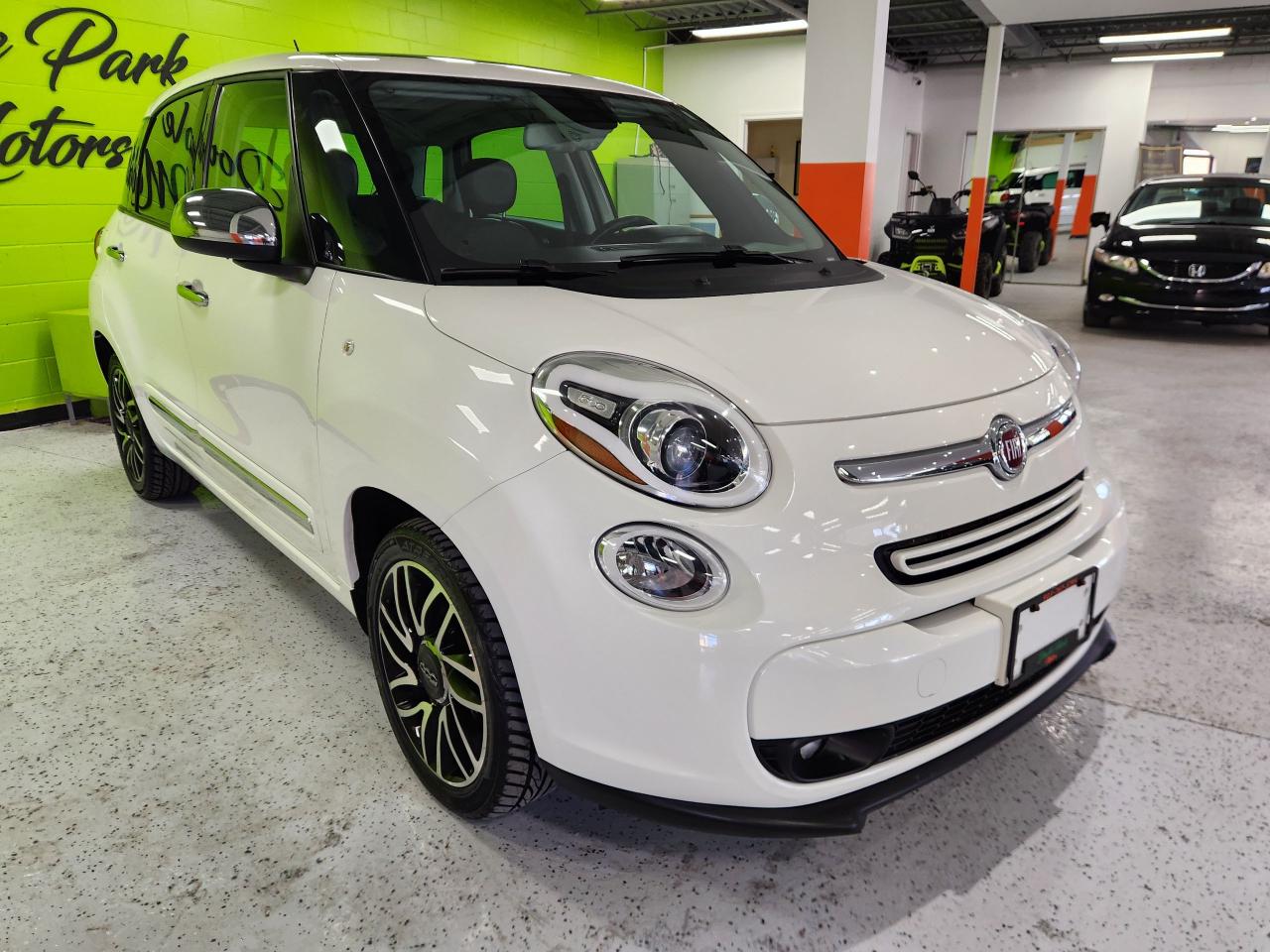 2014 Fiat 500L Lounge Sunroof Leather Rear Cam Heated Seats - Photo #7