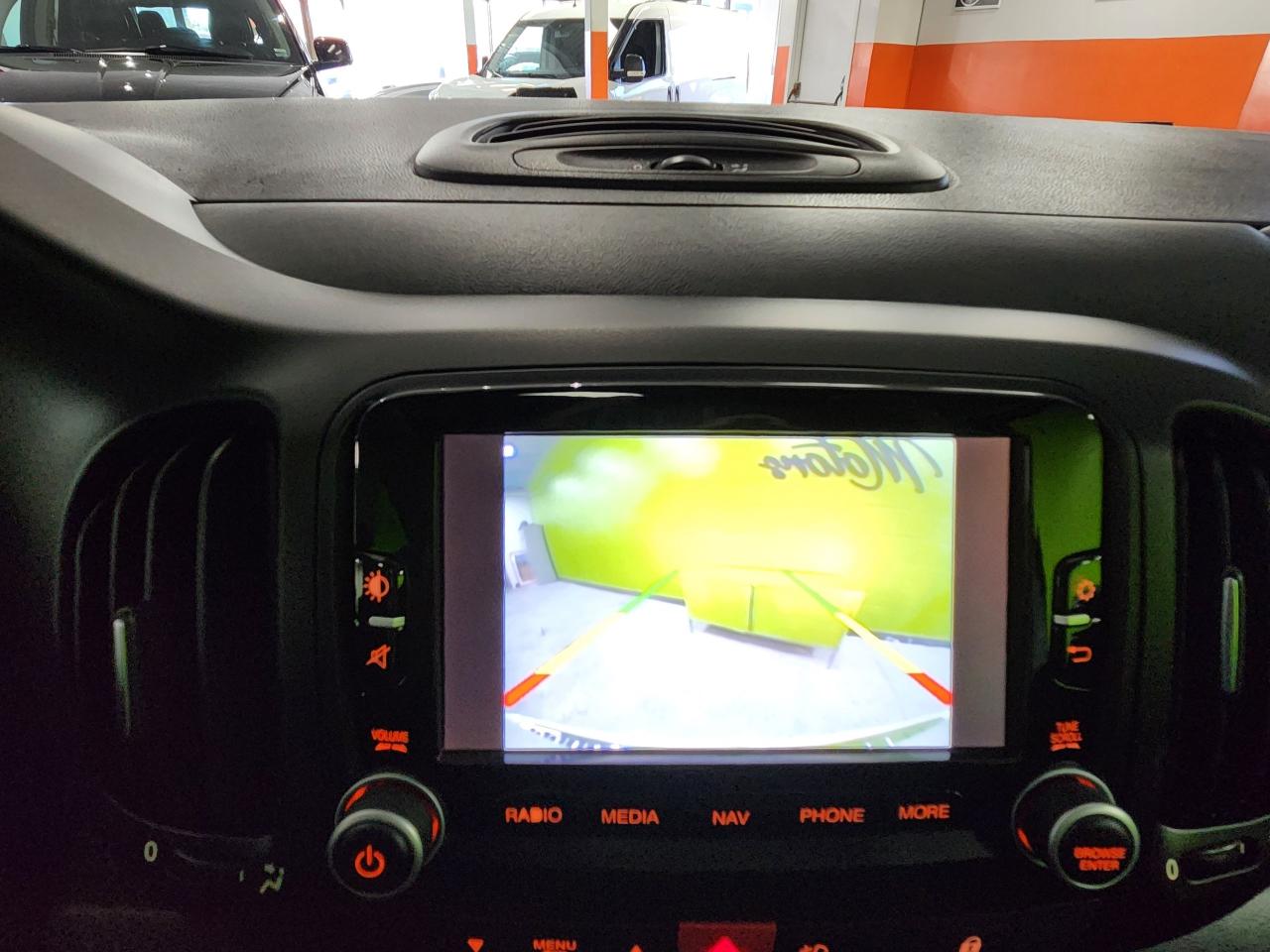 2014 Fiat 500L Lounge Sunroof Leather Rear Cam Heated Seats - Photo #30