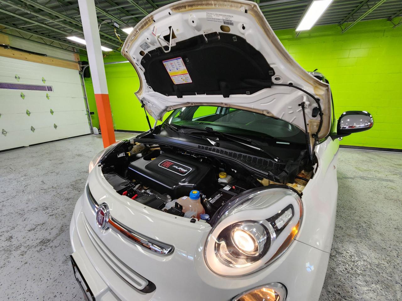 2014 Fiat 500L Lounge Sunroof Leather Rear Cam Heated Seats - Photo #41