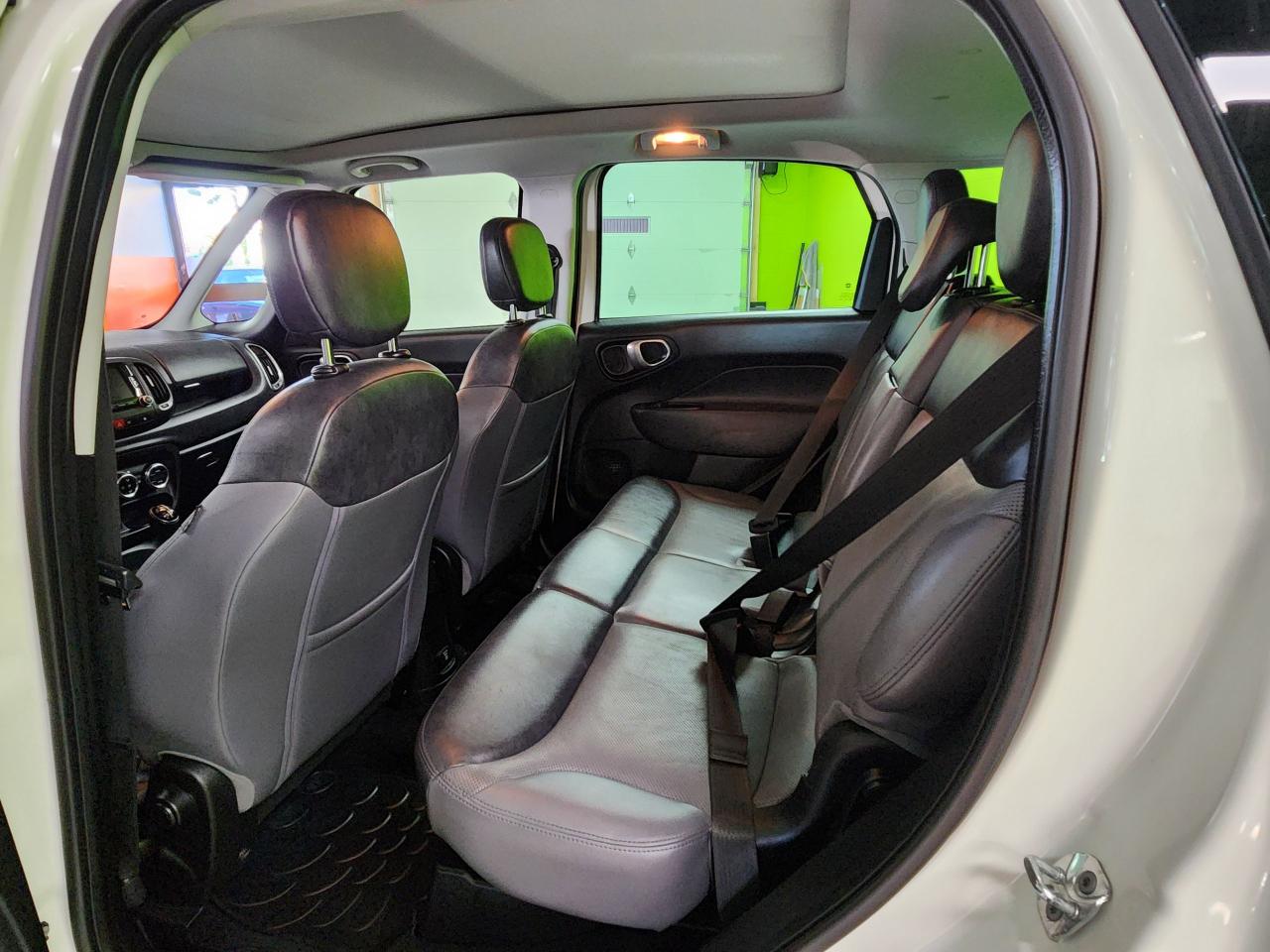 2014 Fiat 500L Lounge Sunroof Leather Rear Cam Heated Seats - Photo #20
