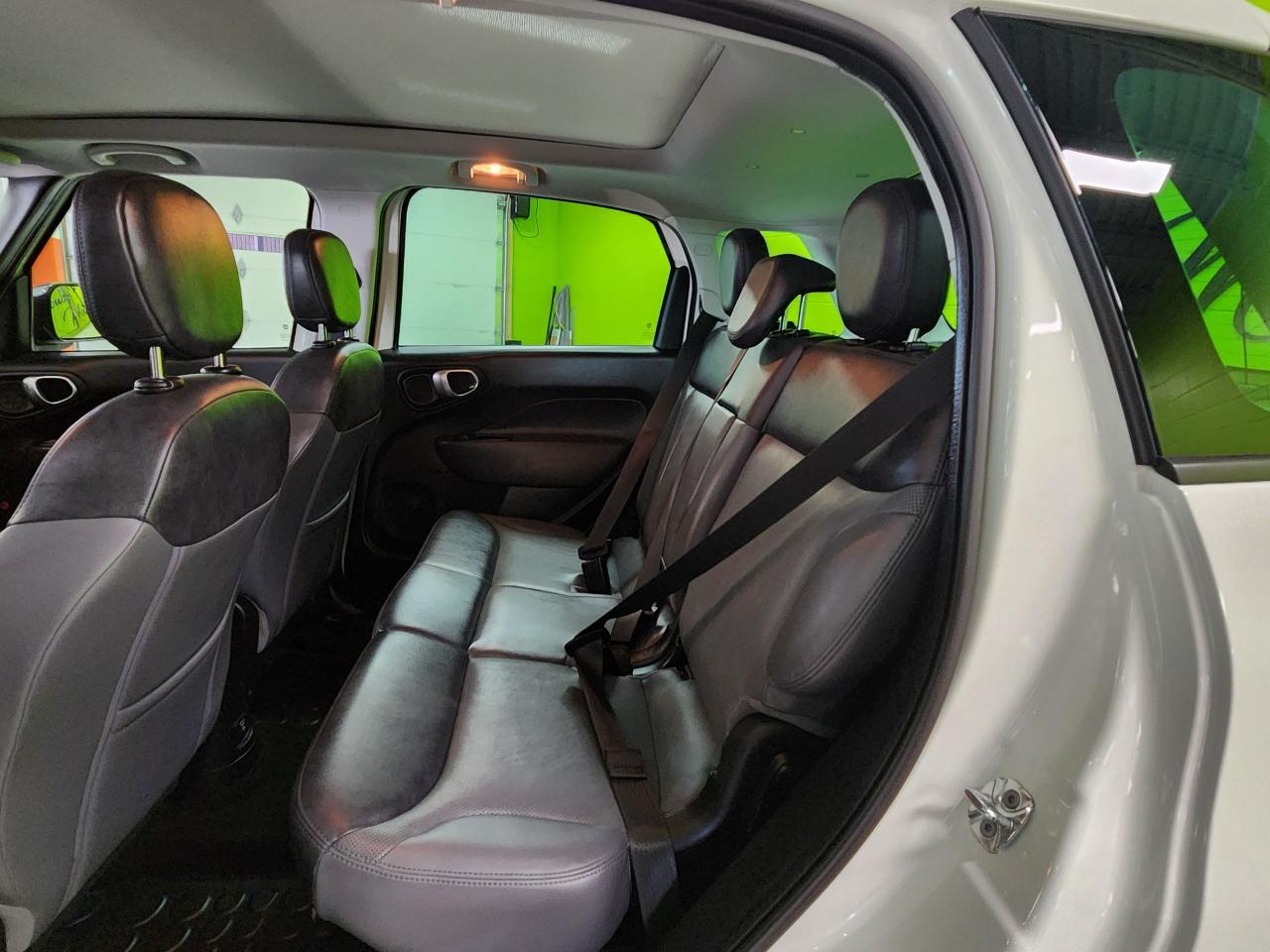 2014 Fiat 500L Lounge Sunroof Leather Rear Cam Heated Seats - Photo #21