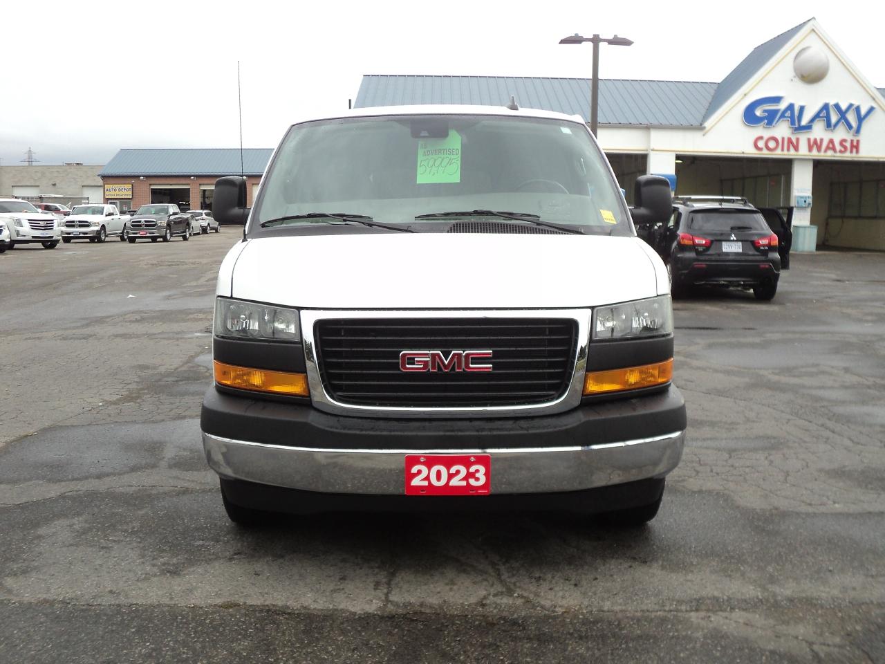 2023 GMC Savana LT 3500 RWD 4.3L6cyl 15Passenger 155"WB BackUpCam - Photo #2