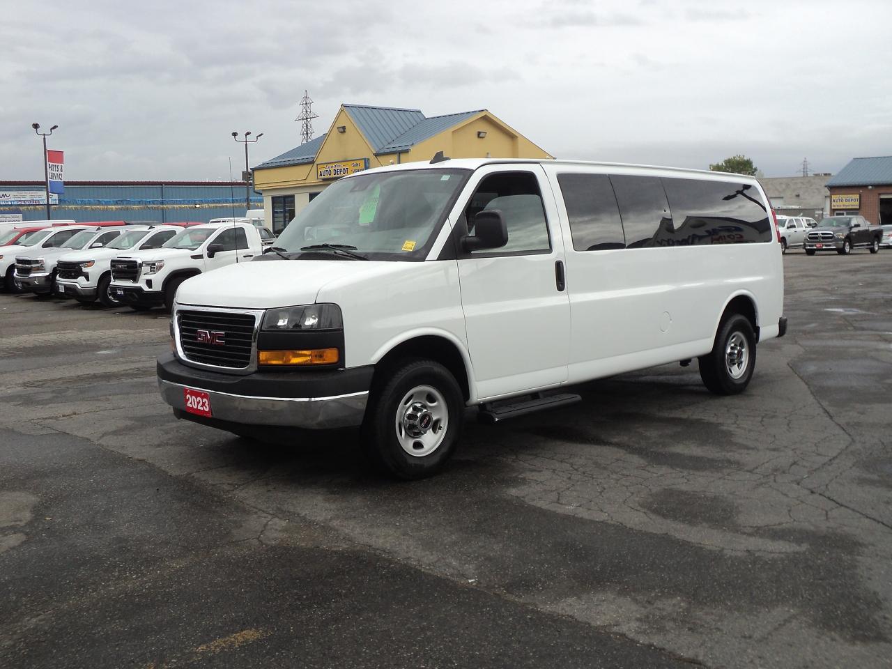 2023 GMC Savana LT 3500 RWD 4.3L6cyl 15Passenger 155"WB BackUpCam