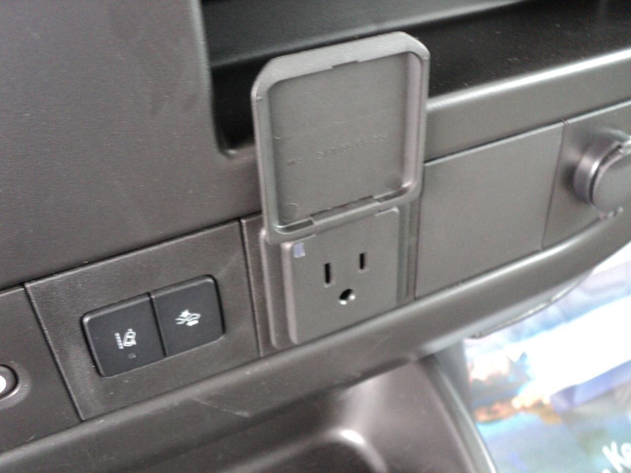 2023 GMC Savana LT 3500 RWD 4.3L6cyl 15Passenger 155"WB BackUpCam - Photo #23