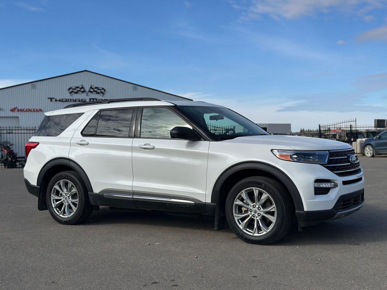 2021 Ford Explorer XLT 4WD Photo