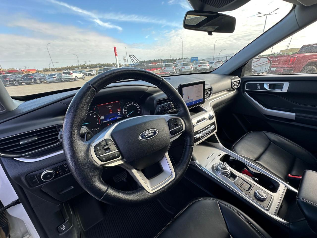 2021 Ford Explorer XLT 4WD Photo