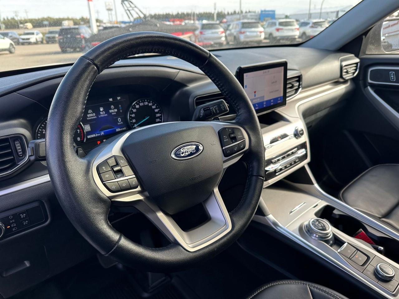 2021 Ford Explorer XLT 4WD Photo