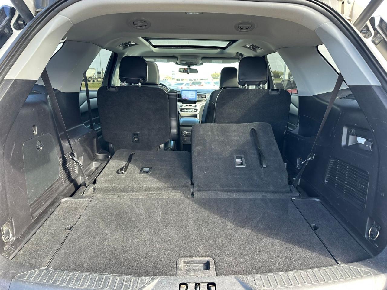 2021 Ford Explorer XLT 4WD Photo