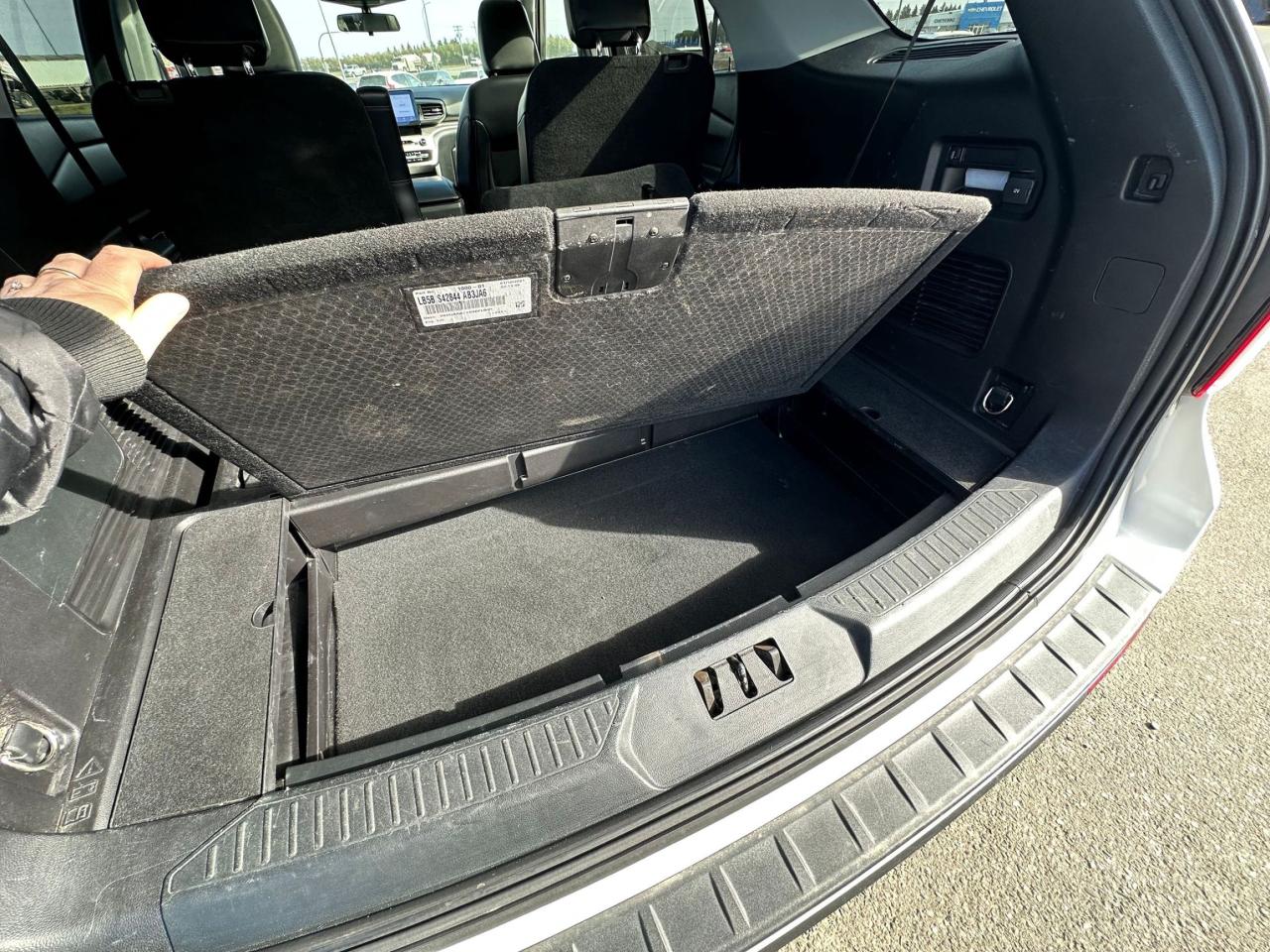 2021 Ford Explorer XLT 4WD Photo