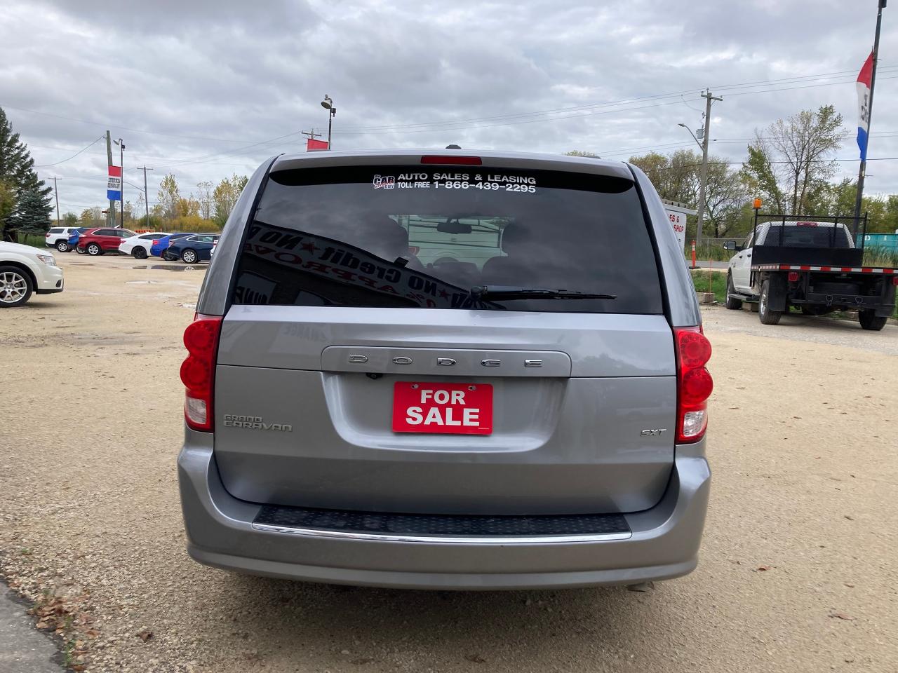 2015 Dodge Grand Caravan SXT - Photo #4