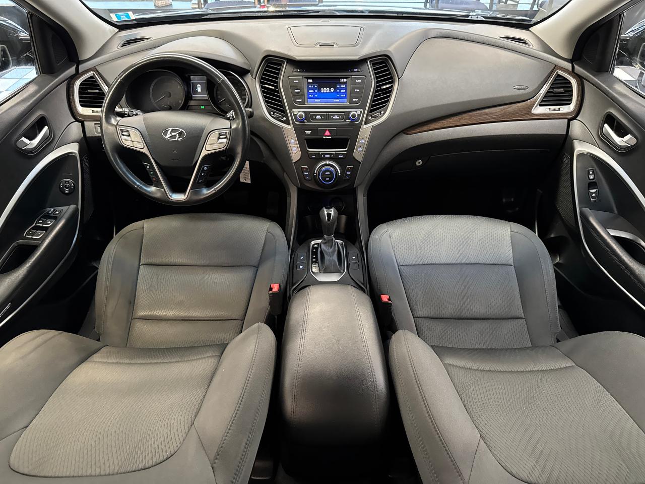 2017 Hyundai Santa Fe Sport Premium+Camera+Bluetooth+LOW KMS+CLEAN CARFAX Photo