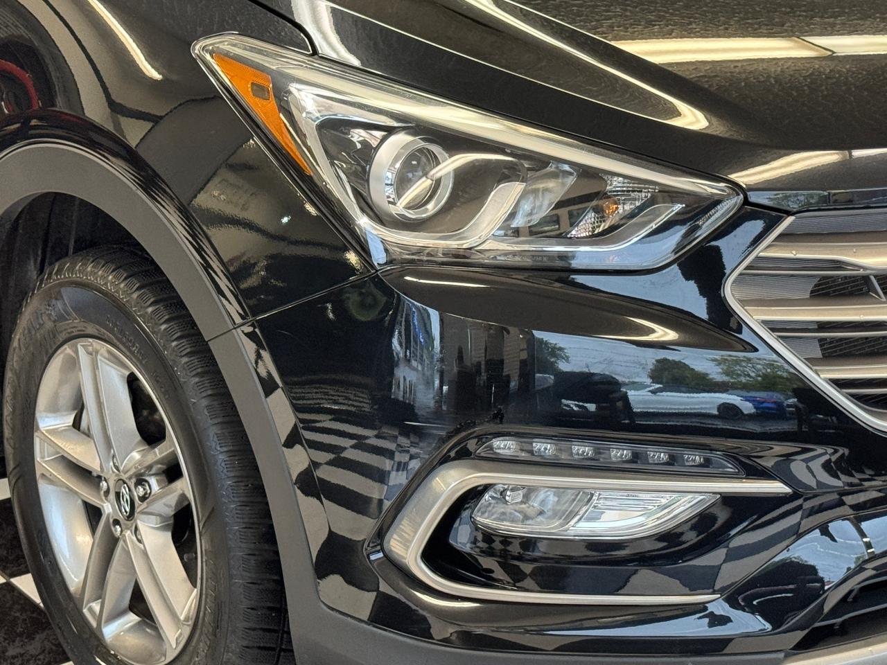 2017 Hyundai Santa Fe Sport Premium+Camera+Bluetooth+LOW KMS+CLEAN CARFAX Photo