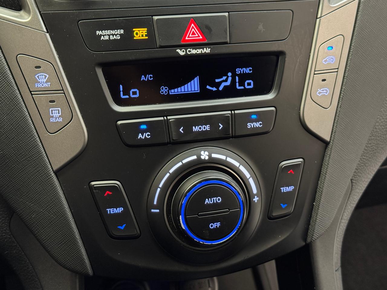 2017 Hyundai Santa Fe Sport Premium+Camera+Bluetooth+LOW KMS+CLEAN CARFAX Photo